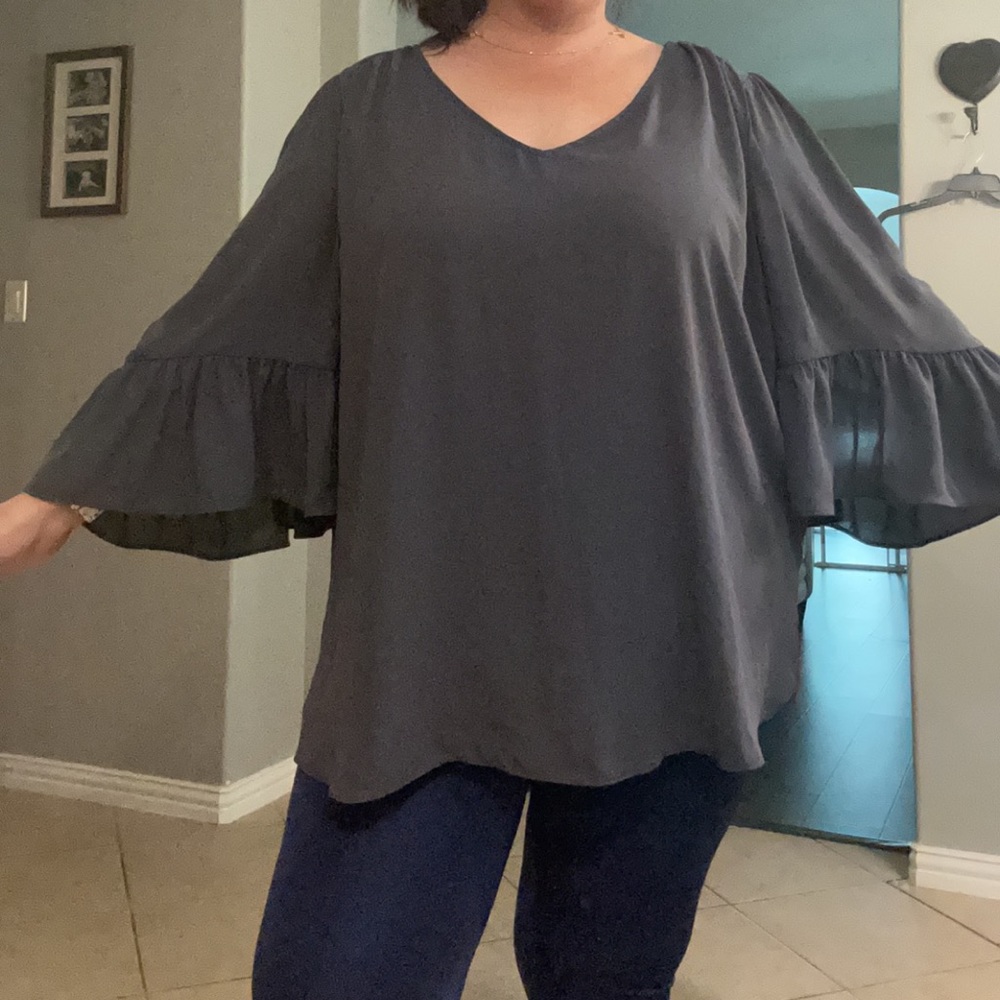 Grey, flowy, Bell sleeved blouse from torrid size 4X